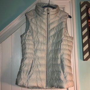 Athleta Puffy Vest